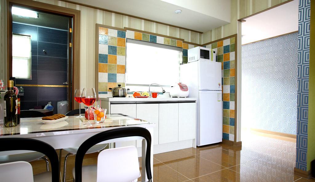 Bluesean Pension Namhae Exterior photo