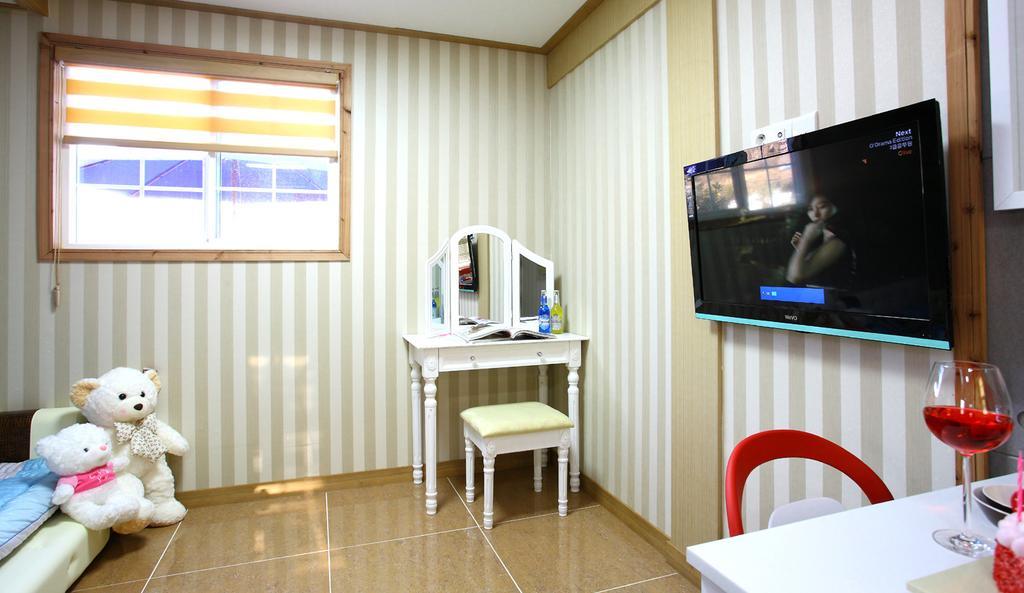 Bluesean Pension Namhae Exterior photo