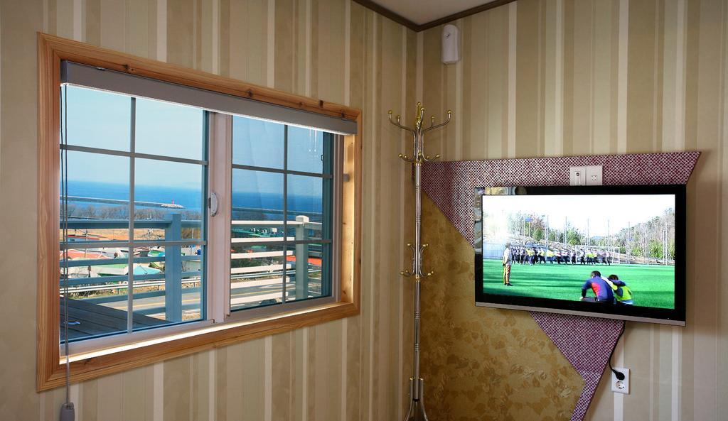 Bluesean Pension Namhae Exterior photo